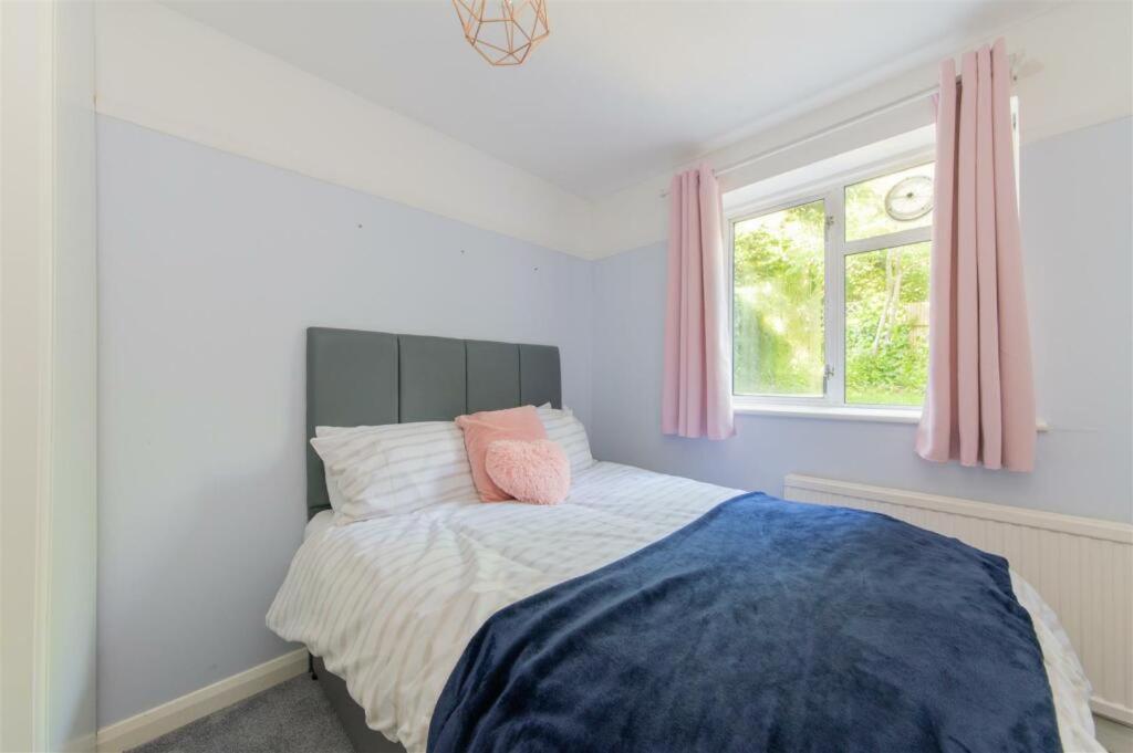Vibrant & Stylish Mill Hill East Pad Apartment Hendon Exterior photo